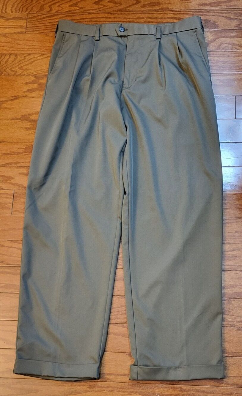 IZOD Madison w/ Sport Flex Men's Tarmac Khaki Green Chino Pants Size 36 x 32